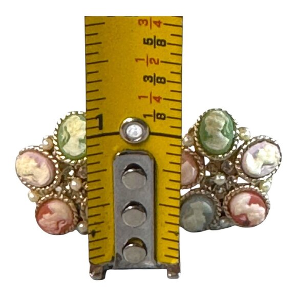 Vintage Pastel Cameo Seed Pearl Gold Tone Clip Earrings Graziano Signed RARE - Picture 5 of 8